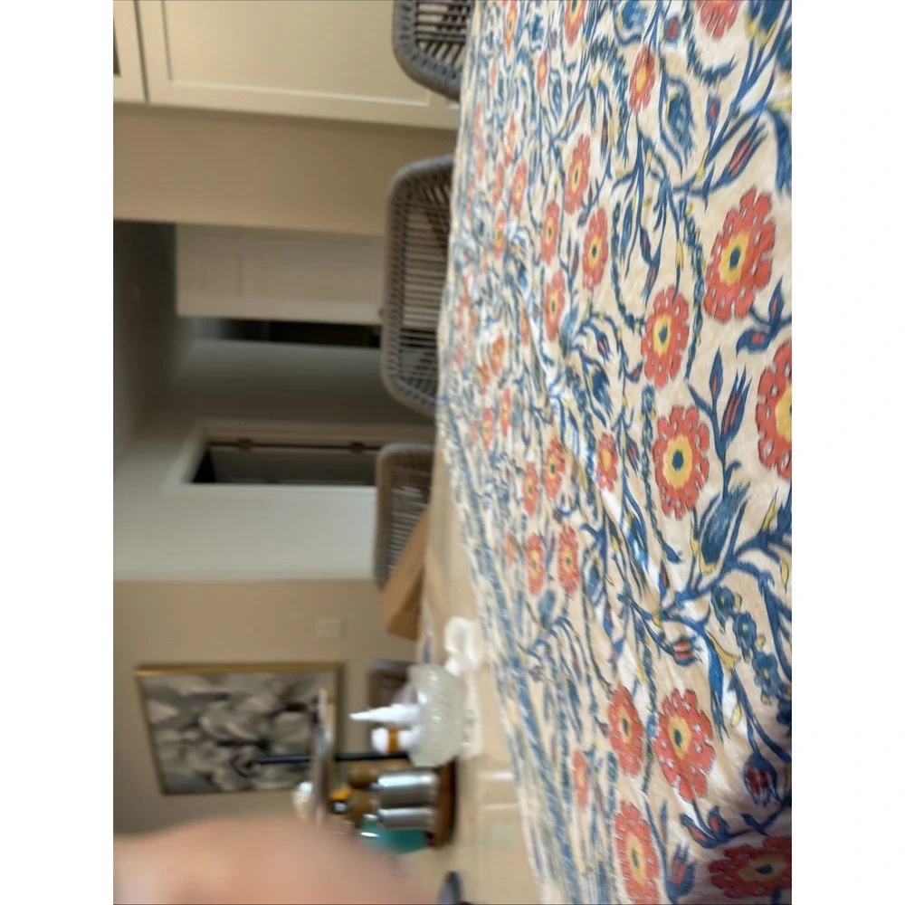 Petal Pushing Hand Printed Table Cloth Cotton 57